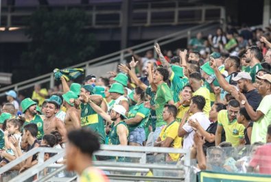 torcida cuiaba.jpg