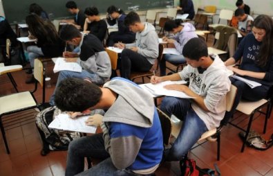 alunos ensino medio