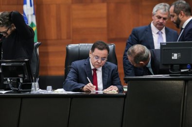 eduardo botelho assina.jpeg