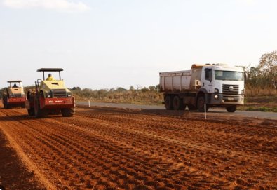 terraplanagem, obra asfalto, empreiteira