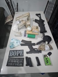 drogas e armas apreendidas, sorriso.jpg
