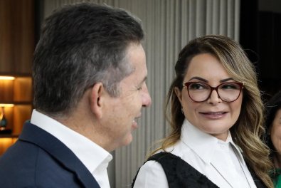 MAURO MENDES E VIRGINIA, OLHAR.jpg