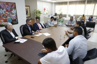 MALUF com prefeitos.jpg