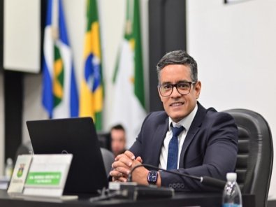 RODRIGO ARRUDA E SA.jpg