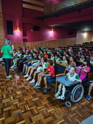2024-03-21-15-54-6-escola-vai-ao-teatro-2024-65fc90626e23b.jpg
