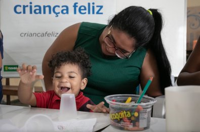 crianca feliz