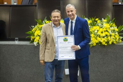Moï¿½ï¿½o de aplausos