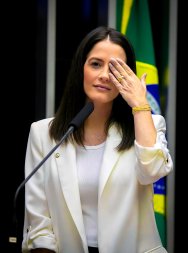 amalia barros.jpg