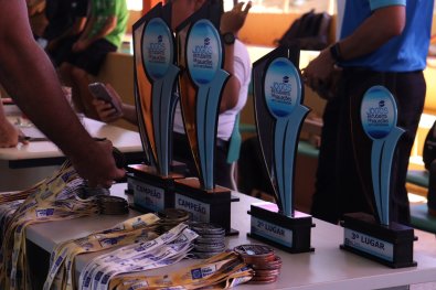 jogos escolares_trofï¿½us e medalhas.jpeg