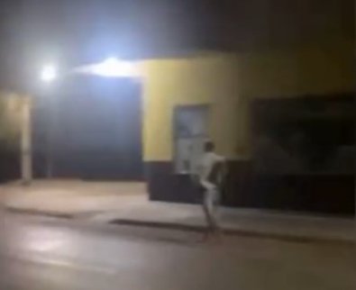correndo da travesti .jpg