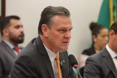CARLOS FAVARO.jpg