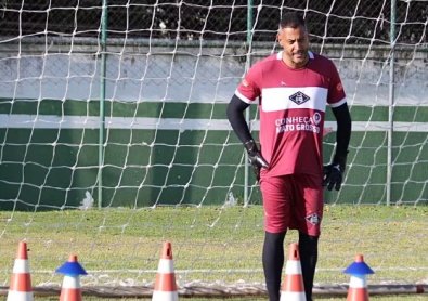 goleiro mixto.jpg