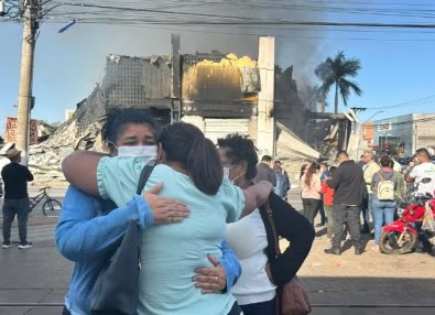 comerciantes chorando shopping popular.jpg