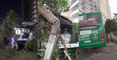 onibus poste.jpg