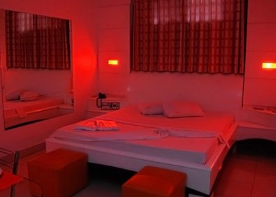 motel plaza .jpg