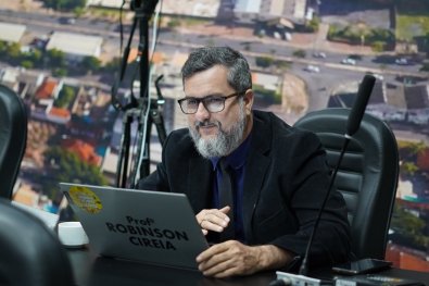Robinson Cireia.jpg