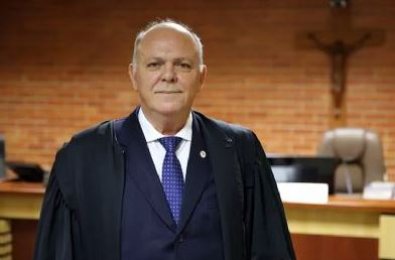Desembargador Helvecio de Brito.JPG