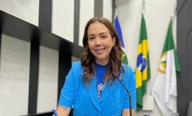 MAYSA LEAO.JPG