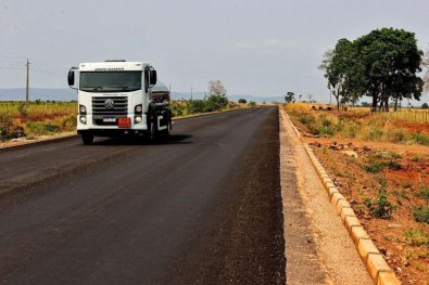 VIA EM PONTES E LACERDA.JPG