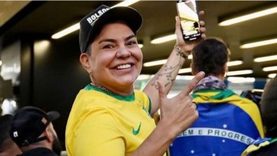DONA DE BORDEL ELEITA 