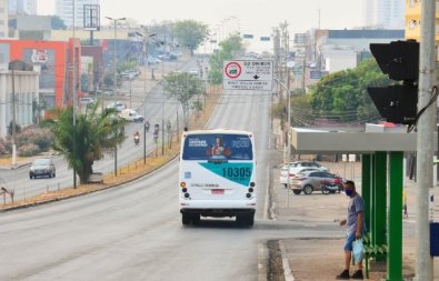 ponto-onibus-fernandocorrea