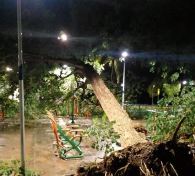 SORRISO-CHUVA.JPG