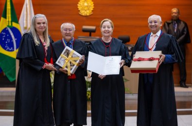 MEDALHA TJ.jpg