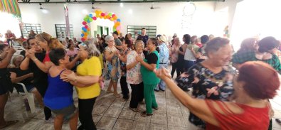 baile idosos.jpeg