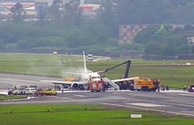 aviao-incendio