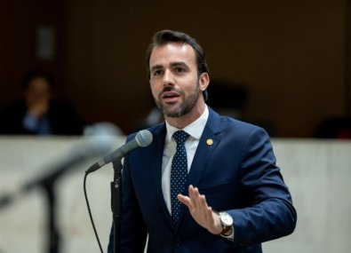 LUCAS BOVE.jpg