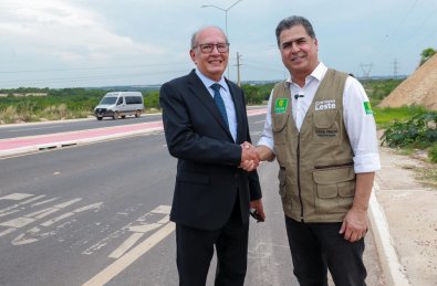 EMANUEL PINHEIRO E GILMAR MENDES