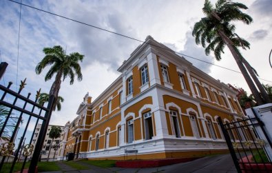 biblioteca estadual.jpg