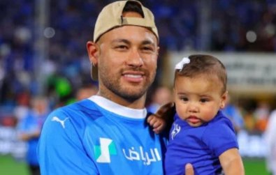 neymar e mavie.jpg