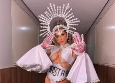ana paula no carnaval da gavioes.jpg