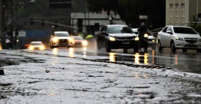 CHUVA CUIABA.jpg