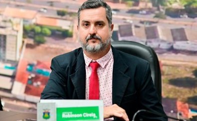 Robinson Cireia.jpg