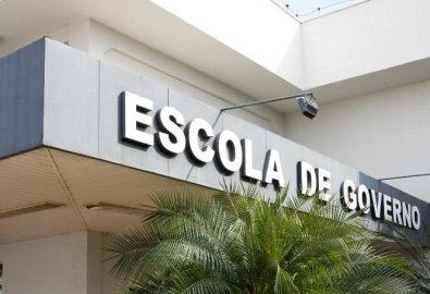 ESCOLA DE GOVERNO.jpg