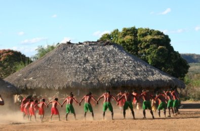 indigenas-aldeia