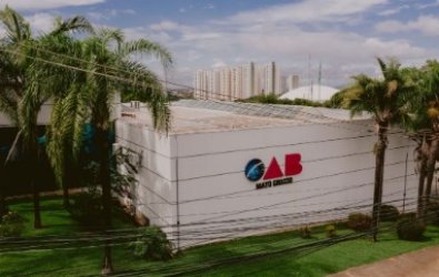 Ex-presidente da OAB morre aos 75 anos