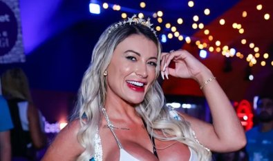 ANDRESSA URACH.jpg