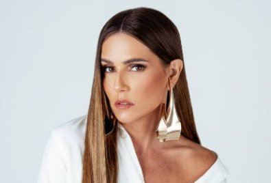 Deborah Secco.jpg