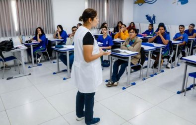 PROFESSORA AULA.jpg