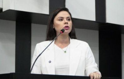 Michelly Alencar.jpg