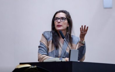 JANAINA RIVA.jpg