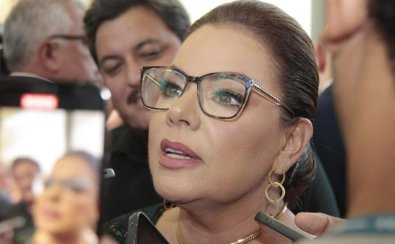 PAULA CALIL.jpg