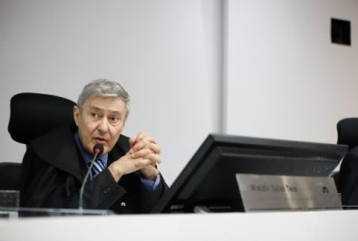 WALDIR TEIS.jpg