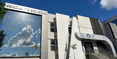 ESCOLA DO GOVERNO.jpg
