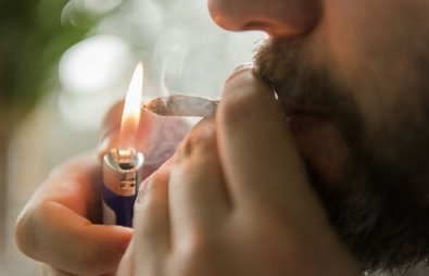 cigarro maconha.jpg