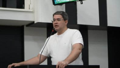 Felipe Correa.jpg