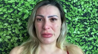 ANDRESSA URACH.jpg